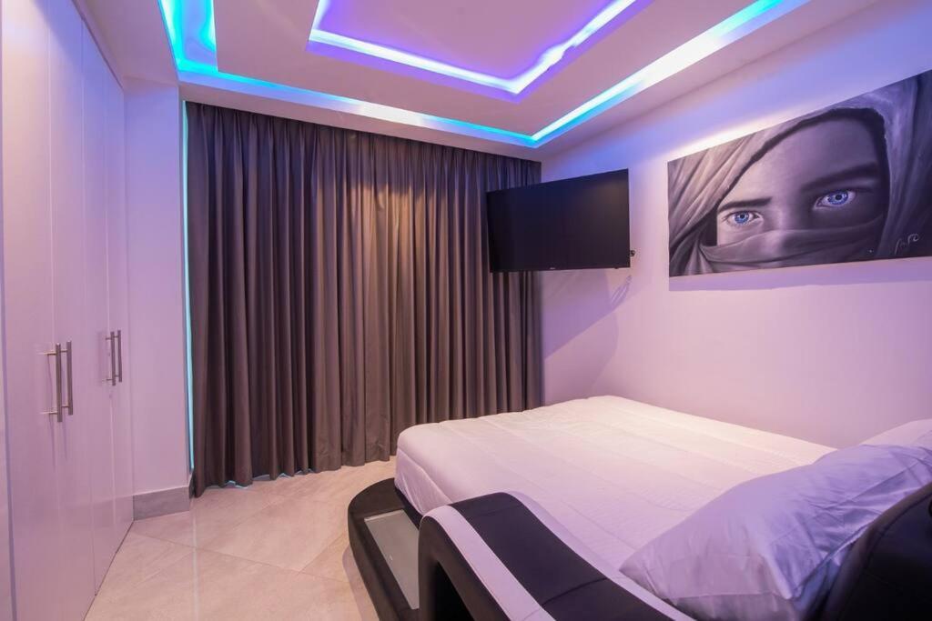Guest Friendly 3 Bedroom Beachfront *